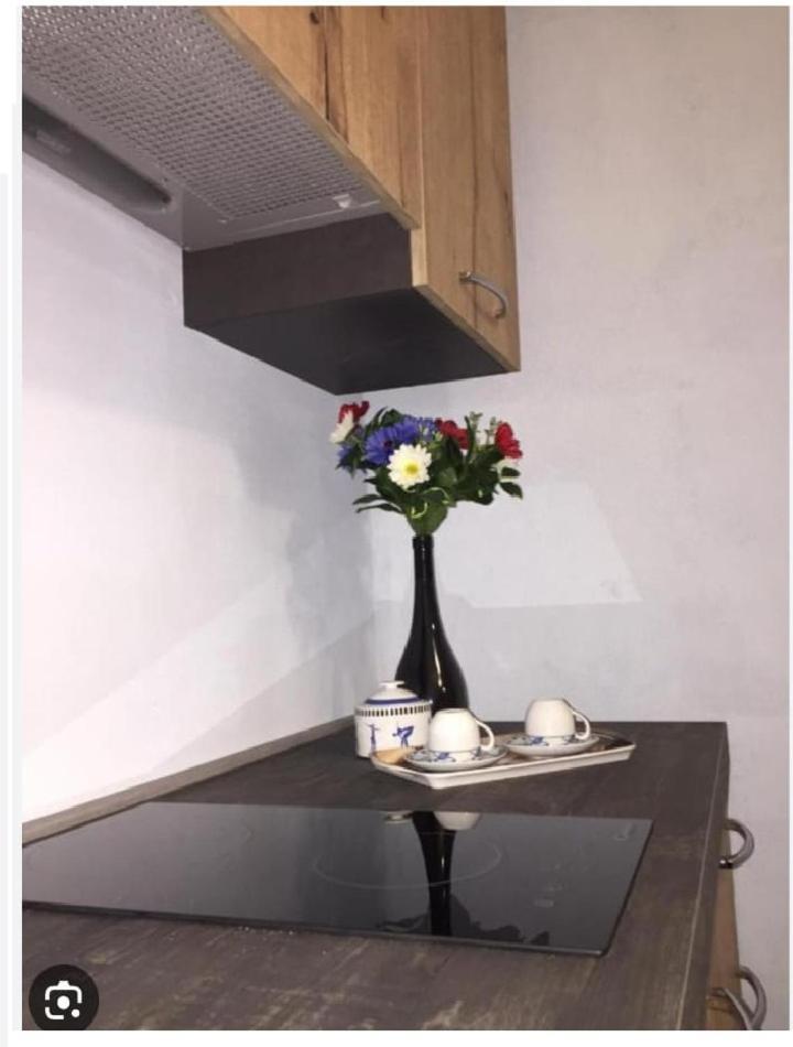 Mono Dd Checkin A Richiesta Apartment Parma Bagian luar foto